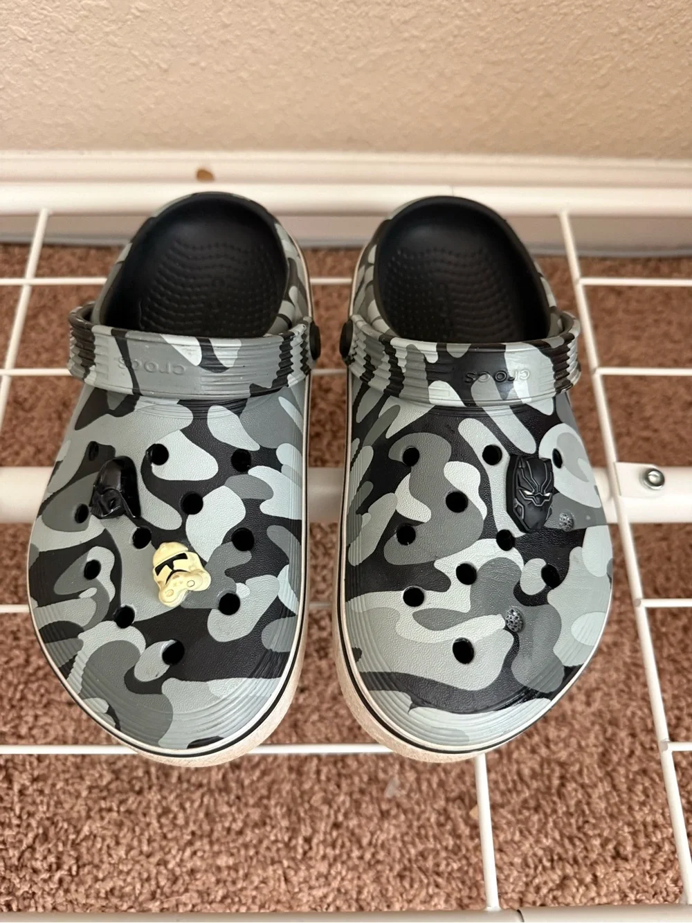 CROCS Kids' Camo Slip-On Clog - Gray & Black
